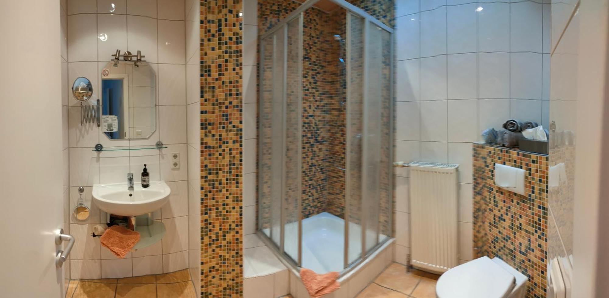 Gaestezimmer / Weingut Peter Guest house