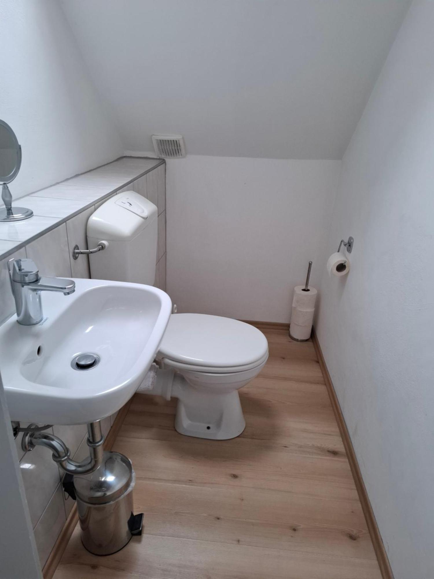 Gaestezimmer / Weingut Peter Guest house 3*