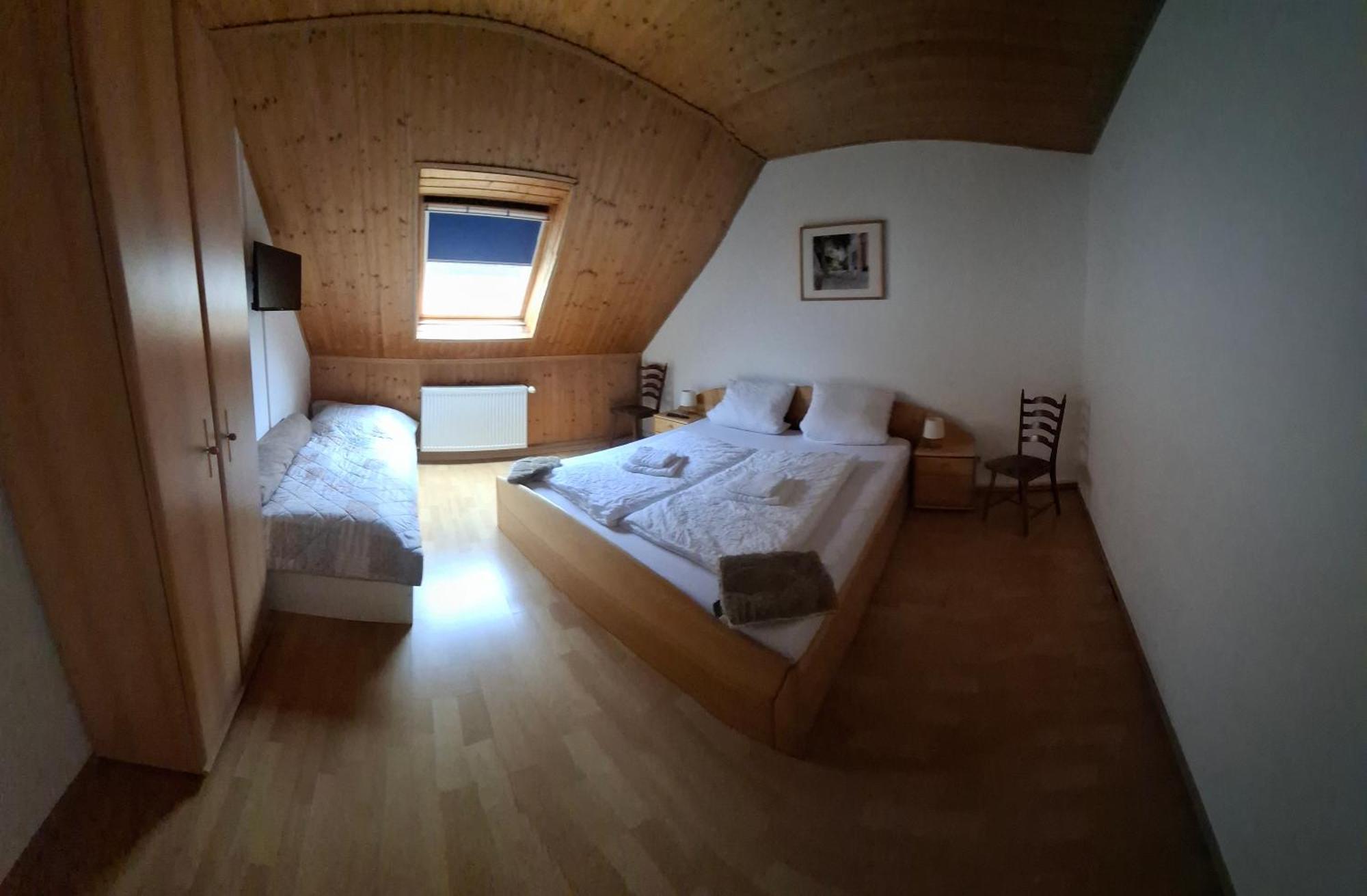 Gaestezimmer / Weingut Peter Гостевой дом 3*