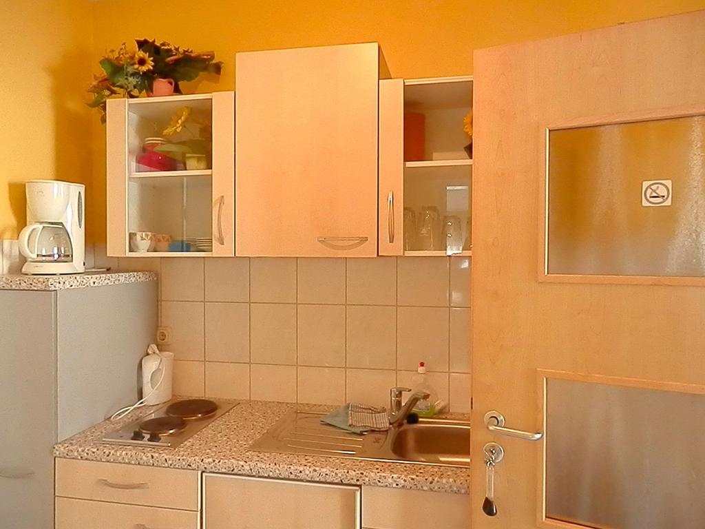Gaestezimmer / Weingut Peter Guest house